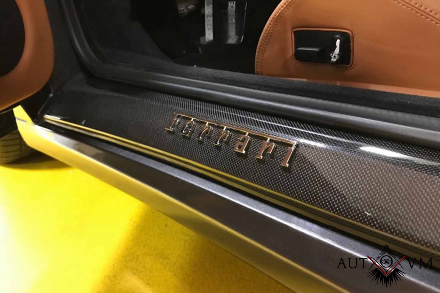 Ferrari 360 Modena Carbon Einstiegsleiste Abdeckung mit Schriftzug 3