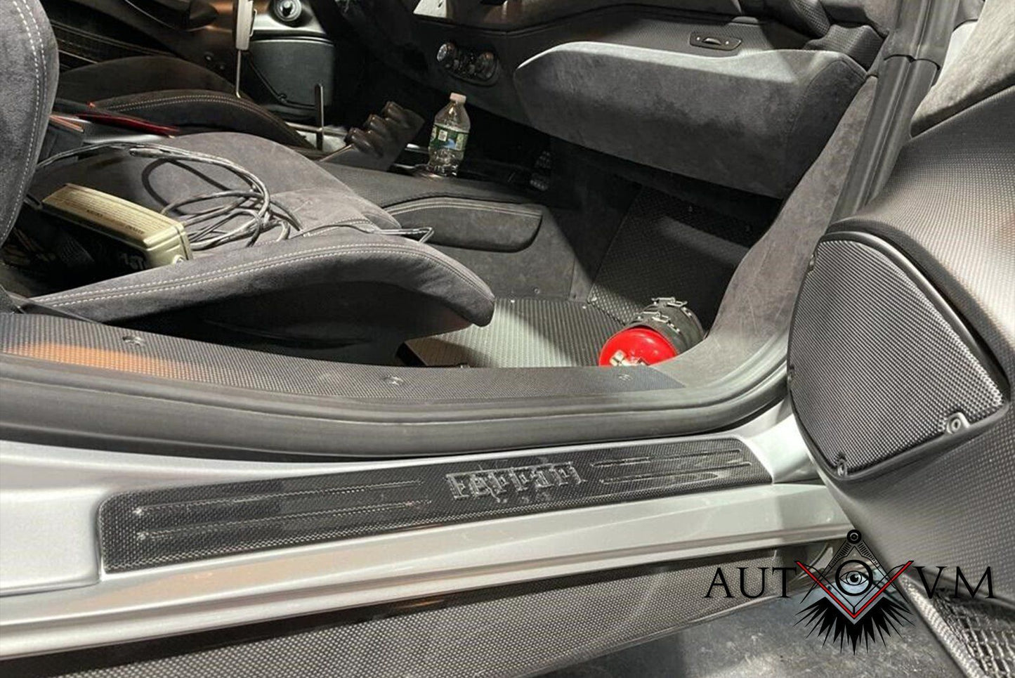 Ferrari 488 F8 Tributo Einstiegleisten Carbon Door Sill Emblem 3